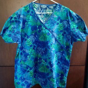 BOTANICALS, BEAUTIFUL BLUE AND GREEN HUES SCRUB TOP